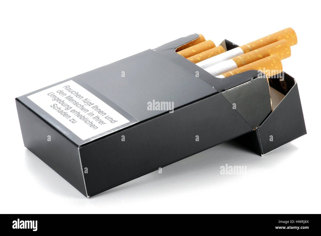 Paquet de cigarettes avec l'Allemand attention : fumer nuit gravement à vous et d'autres autour d'importants dommages Banque D'Images