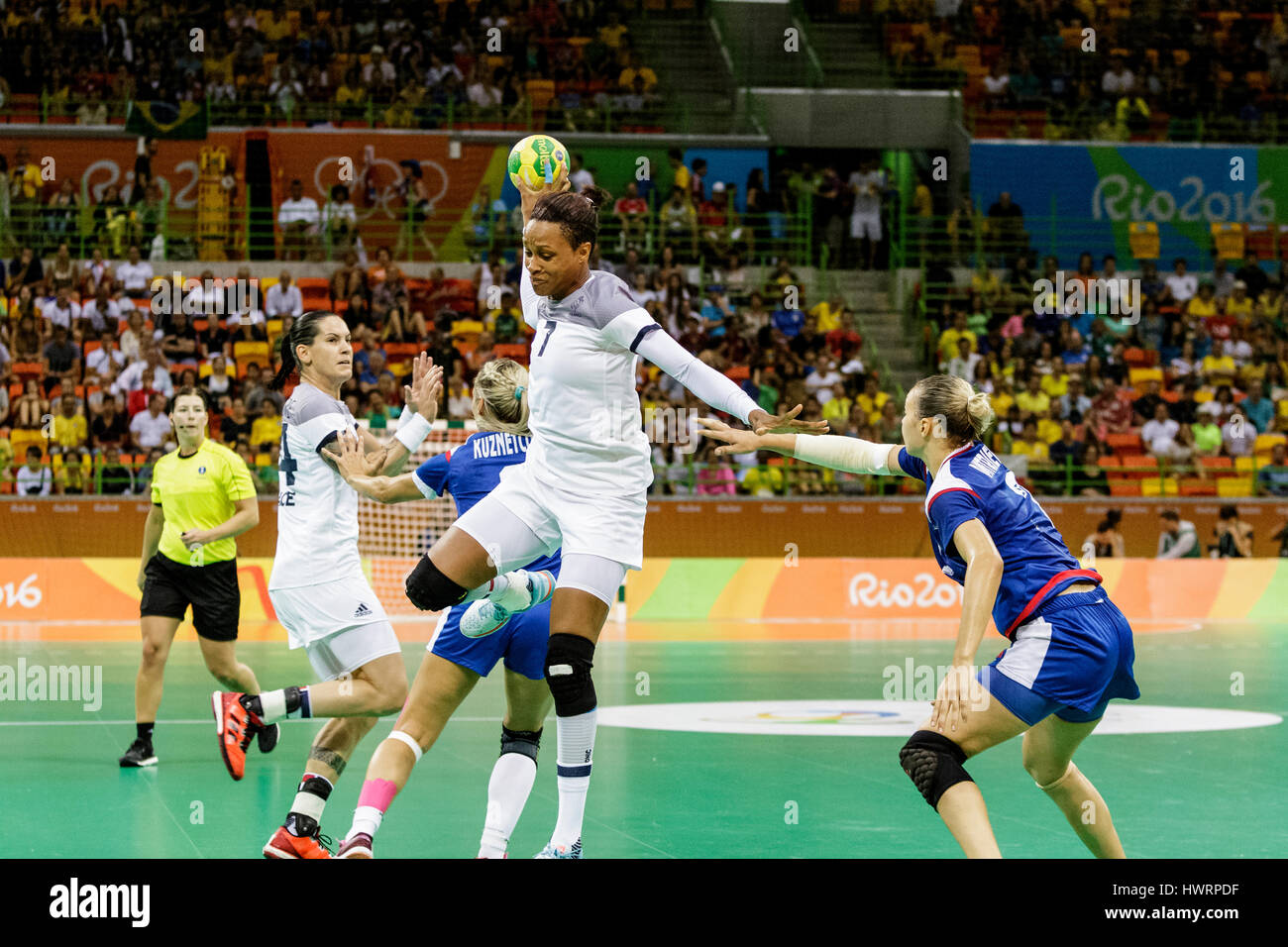 Rio de Janeiro, Brésil. 20 août 2016 Allison Pineau (FRA) # 7 Mise en concurrence dans le handball féminin finale or la Russie contre la France à l'Olympi 2016 Banque D'Images
