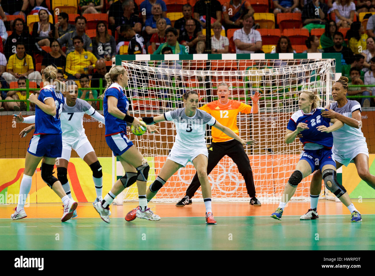 Rio de Janeiro, Brésil. 20 août 2016 Le handball féminin finale or la Russie contre la France lors des Jeux Olympiques de 2016. ©PAUL J. Sutton/PCN Banque D'Images