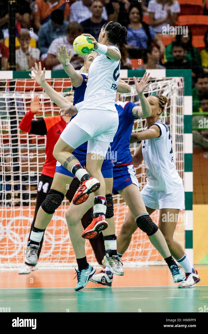 Rio de Janeiro, Brésil. 20 août 2016 Alexandra Lacrabère (FRA) # 64 mise en concurrence dans le handball féminin finale or la Russie contre la France à la 2016 Banque D'Images