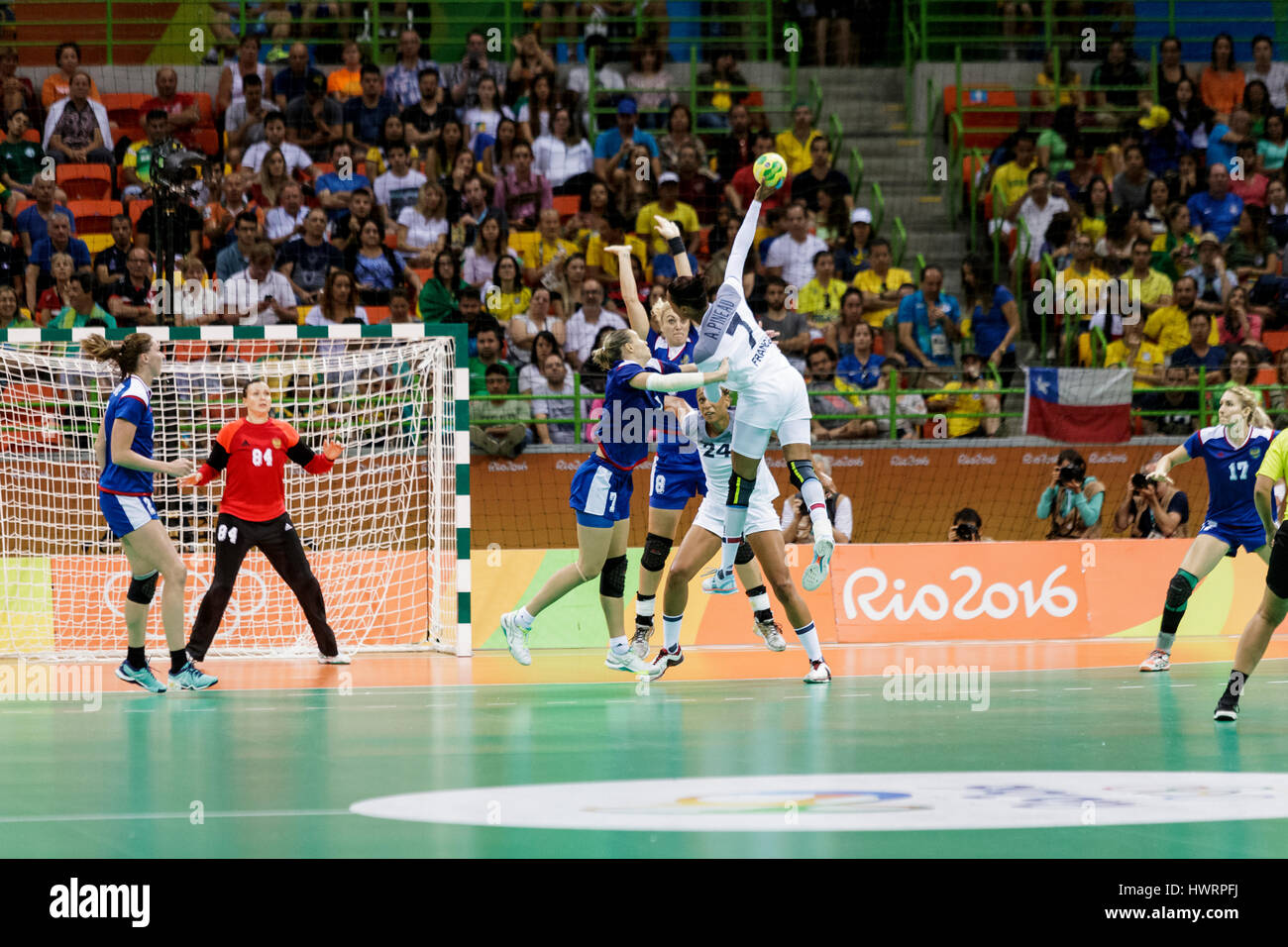 Rio de Janeiro, Brésil. 20 août 2016 Allison Pineau (FRA) # 7 Mise en concurrence dans le handball féminin finale or la Russie contre la France à l'Olympi 2016 Banque D'Images