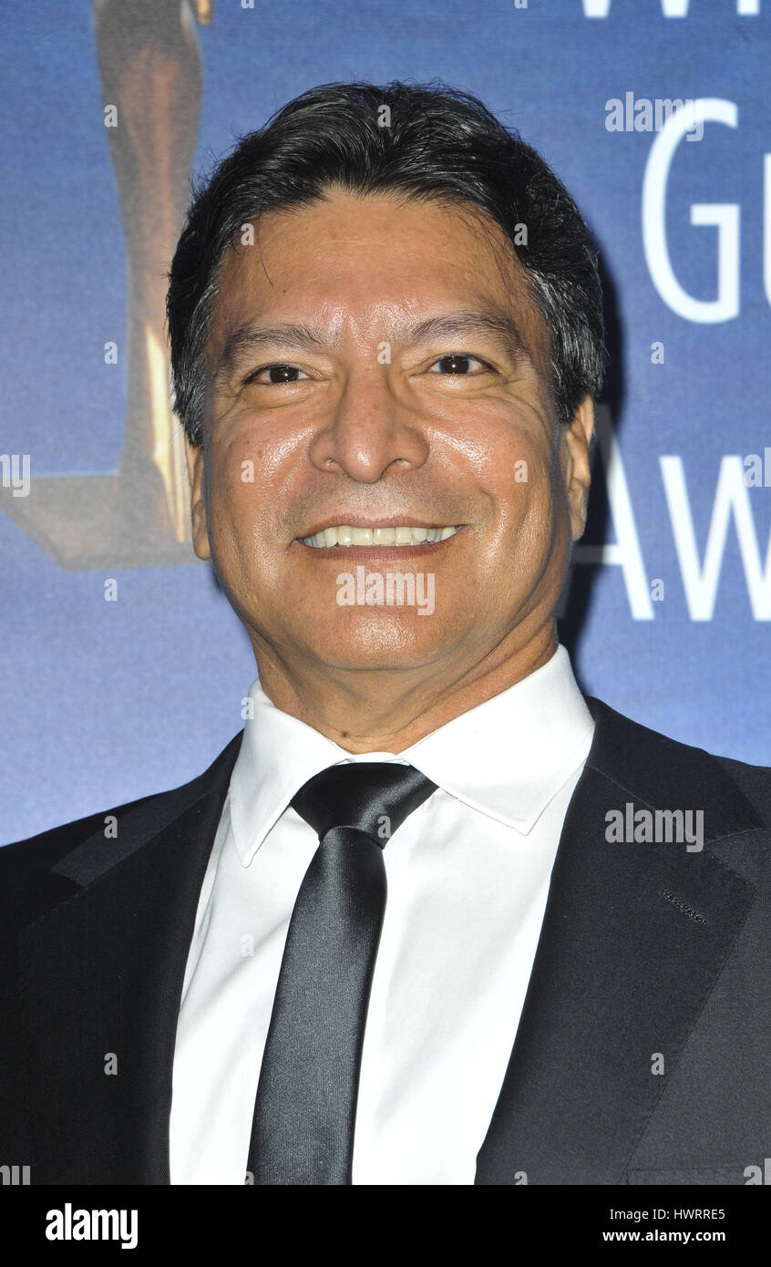 Films Et Séries Tv Avec Gil Birmingham Gil birmingham Banque de photographies et d'images à haute résolution -  Alamy