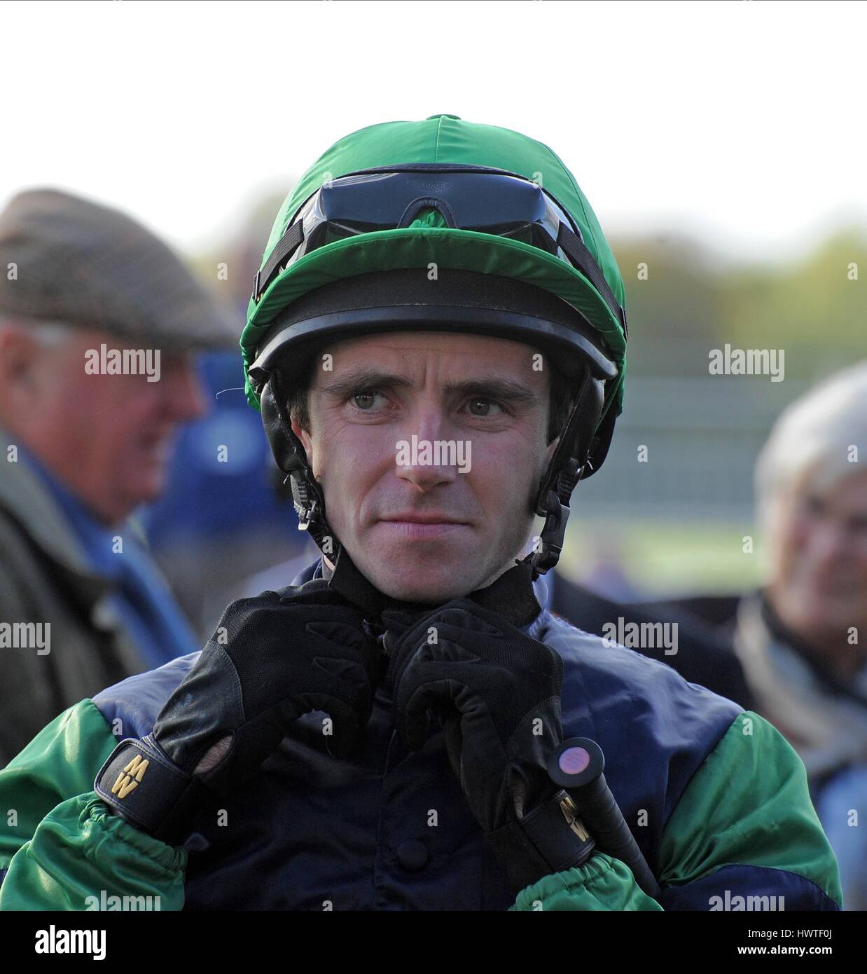 TOM EAVES JOCKEY HIPPODROME DE YORK YORK ANGLETERRE 07 Octobre 2011 Banque D'Images