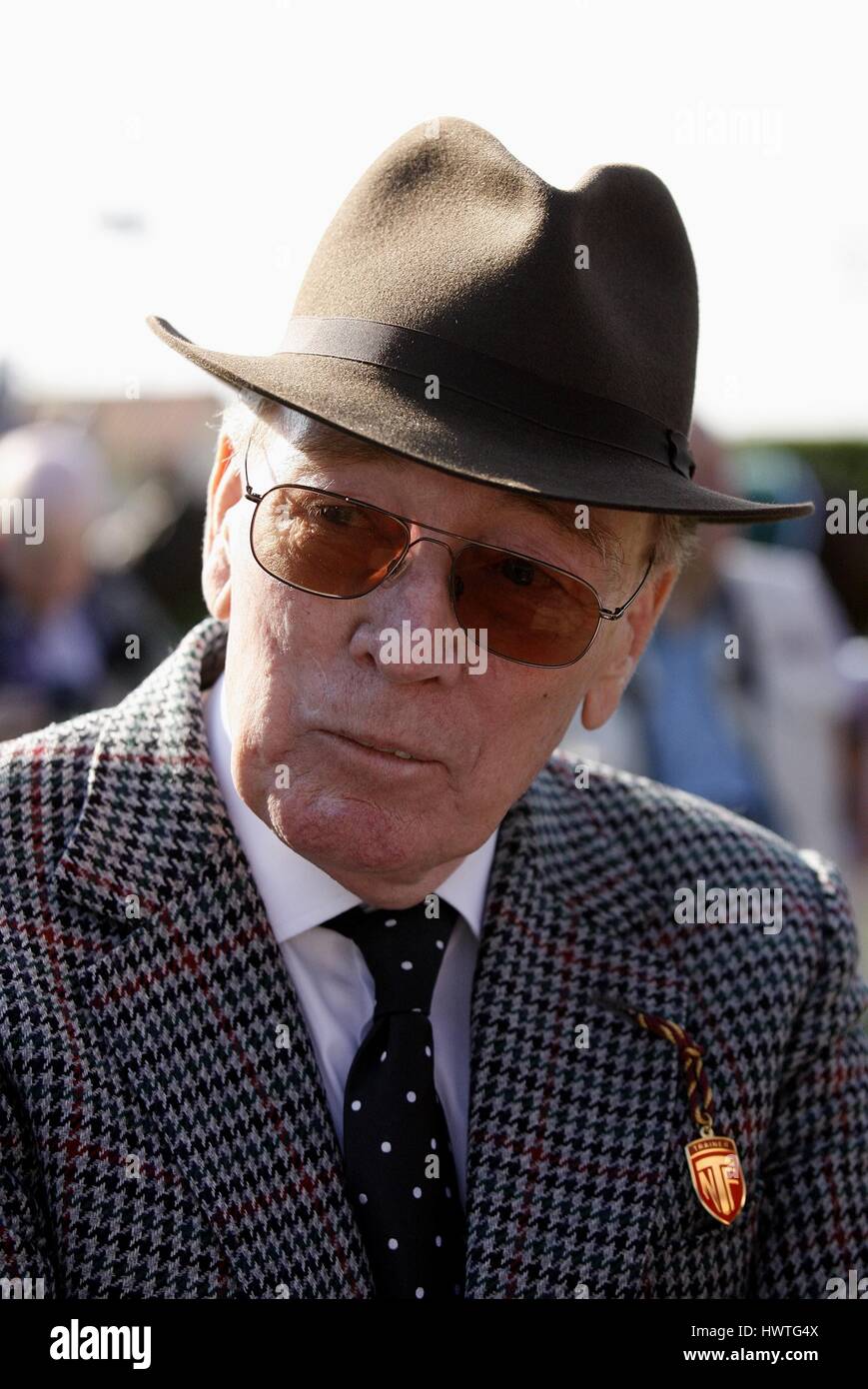 Entraîneur de CHEVAUX DE COURSE TERRY MILLS ROWLEY MILE COURS NEWMARKET ANGLETERRE 18 Avril 2007 Banque D'Images