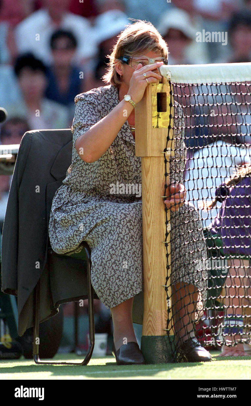 Juge-arbitre NET Championnats de tennis de Wimbledon 10 Juillet 1995 Banque D'Images