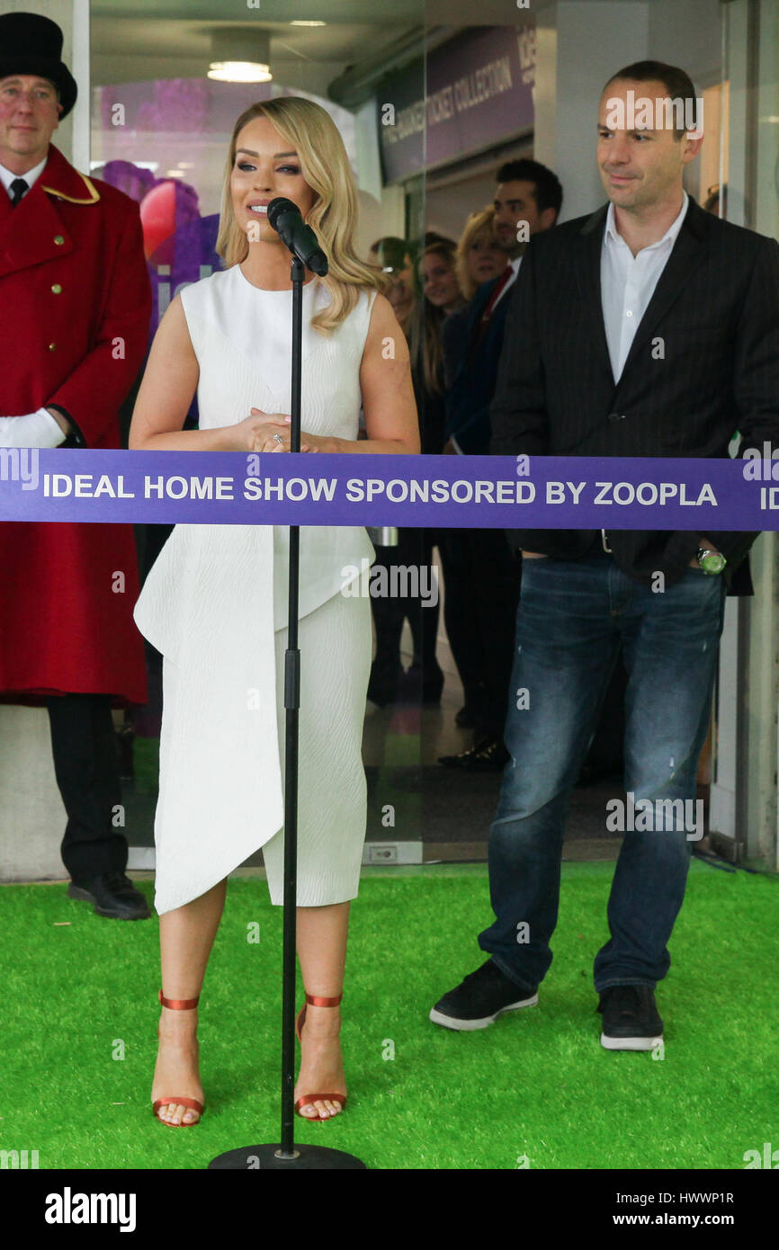 Olympia Londres, Royaume-Uni. 24Th Mar, 2017. Katie Piper, Fred Sirieix et Martin Lewis l'ouverture officielle de l'Ideal Home Show parrainé par Zoopla à l'Olympia de Londres. Les célébrités prendre part au lancement l'Ideal Home Show. Credit : Dinendra Haria/Alamy Live News Banque D'Images