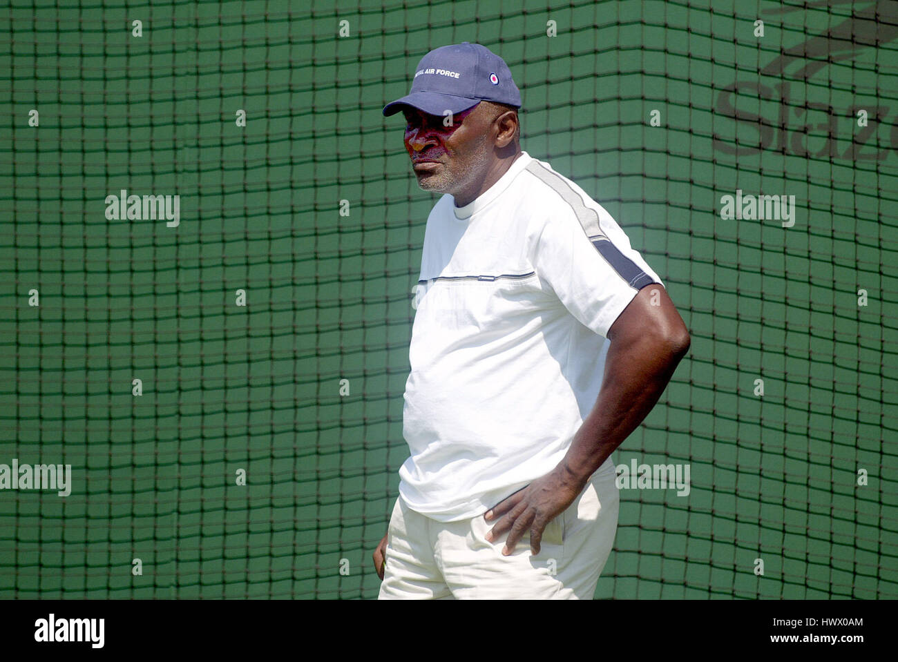 RICHARD WILLIAMS SŒURS WILLIAMS COACH & FATHE WIMBLEDON Londres Angleterre 24 Juin 2003 Banque D'Images