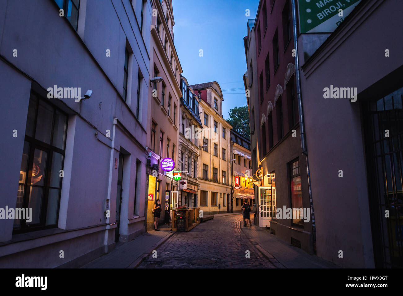 Rue sur la vieille ville de Riga, capitale de la République de Lettonie Banque D'Images