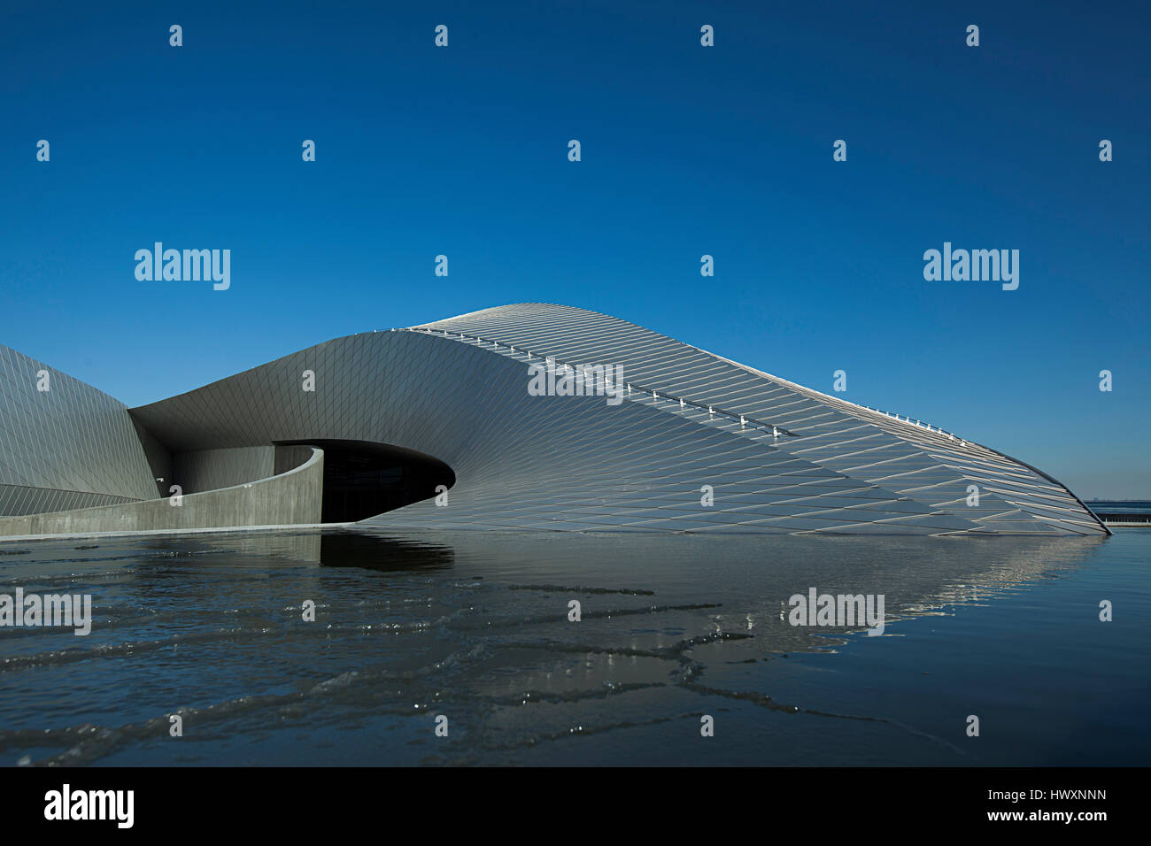 Aquarium du Danemark, également connu sous le nom de la planète bleue (Den Blå Planet) et a ouvert ses portes à l'extérieur de Copenhague Kastrup en 2013. Le top-moderne buildi Banque D'Images