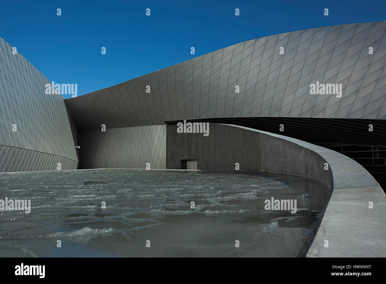 Aquarium du Danemark, également connu sous le nom de la planète bleue (Den Blå Planet) et a ouvert ses portes à l'extérieur de Copenhague Kastrup en 2013. Le top-moderne buildi Banque D'Images