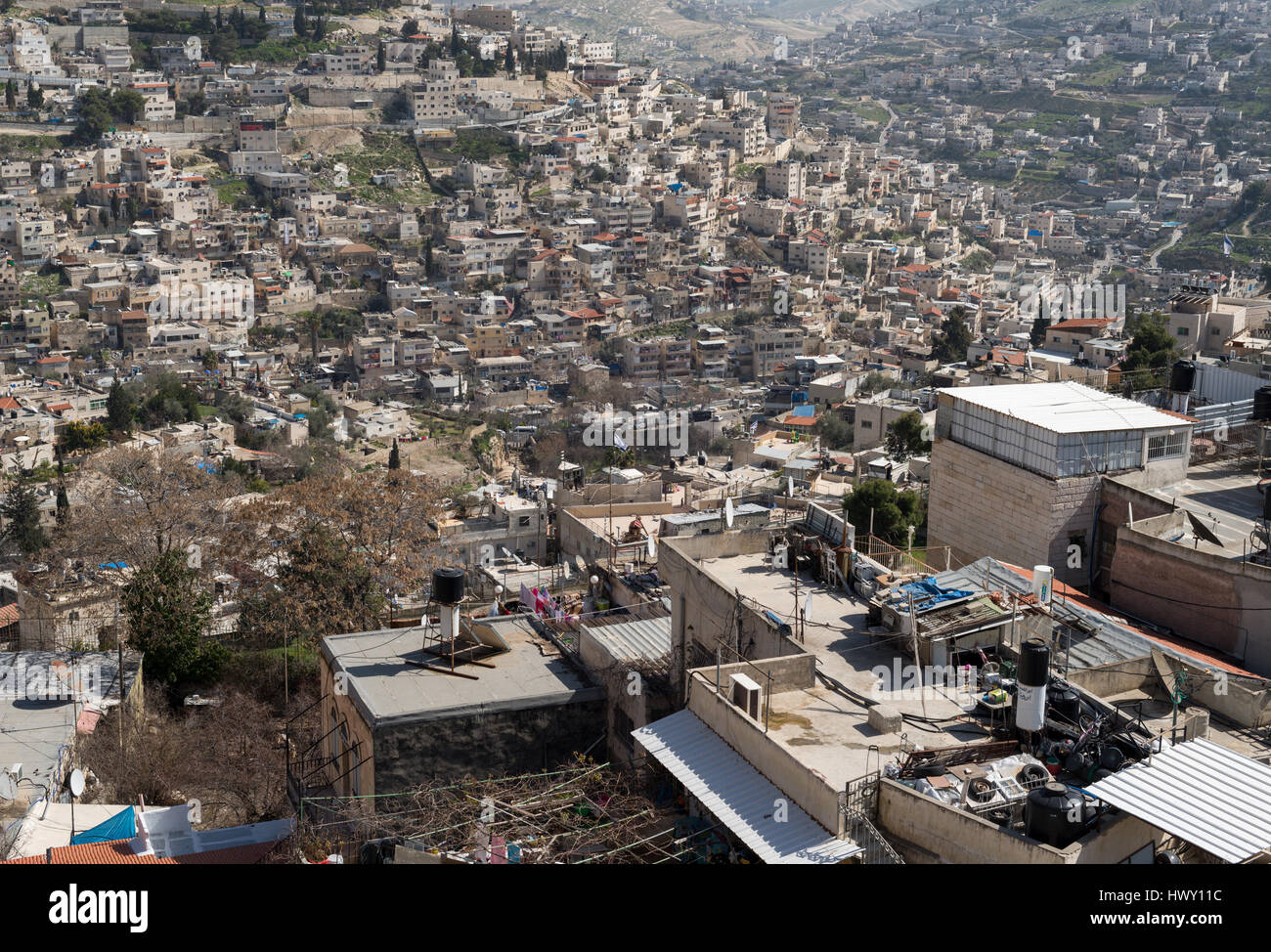 Jérusalem, Israël - 24 Février 2017 : La vue de la partie orientale de l'ancienne ville murs sur Silwan, un quartier palestinien Banque D'Images Jérusalem, Israël - 24 Février 2017 : La vue de la partie orientale de l'ancienne ville murs sur Silwan, un quartier palestinien Banque D'Images