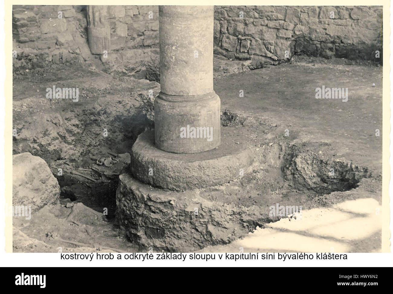 Le titre '222mml' semble faire référence à un terme technique ou scientifique, éventuellement lié à des mesures, des dimensions, ou une unité dans un domaine spécialisé. Le contexte exact ou le domaine d'utilisation n'est pas clair, mais le terme correspond probablement à une mesure métrique spécifique. Banque D'Images