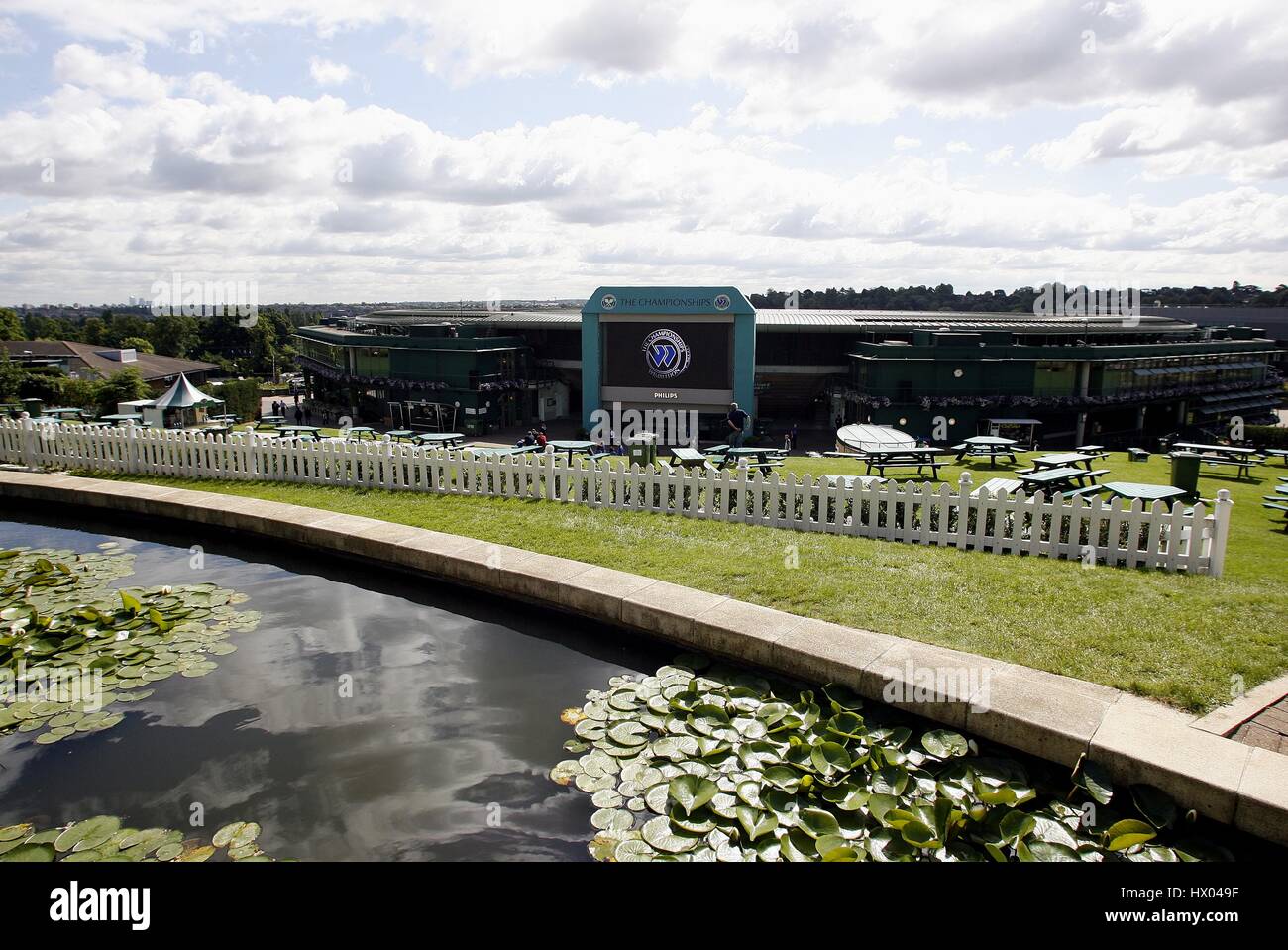 Vue de Henman Hill 2007 championnat de Wimbledon Wimbledon Lawn Tennis Club LONDON ANGLETERRE 26 Juin 2007 Banque D'Images