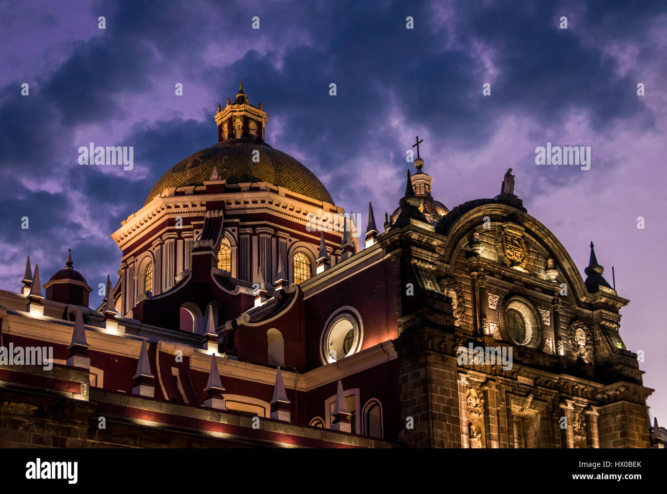 Cathédrale de Puebla la nuit - Puebla, Mexique Banque D'Images