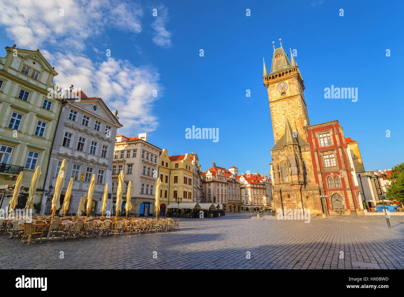 Place de la vieille ville de Prague et la Tour de l'horloge, Prague, République Tchèque Banque D'Images