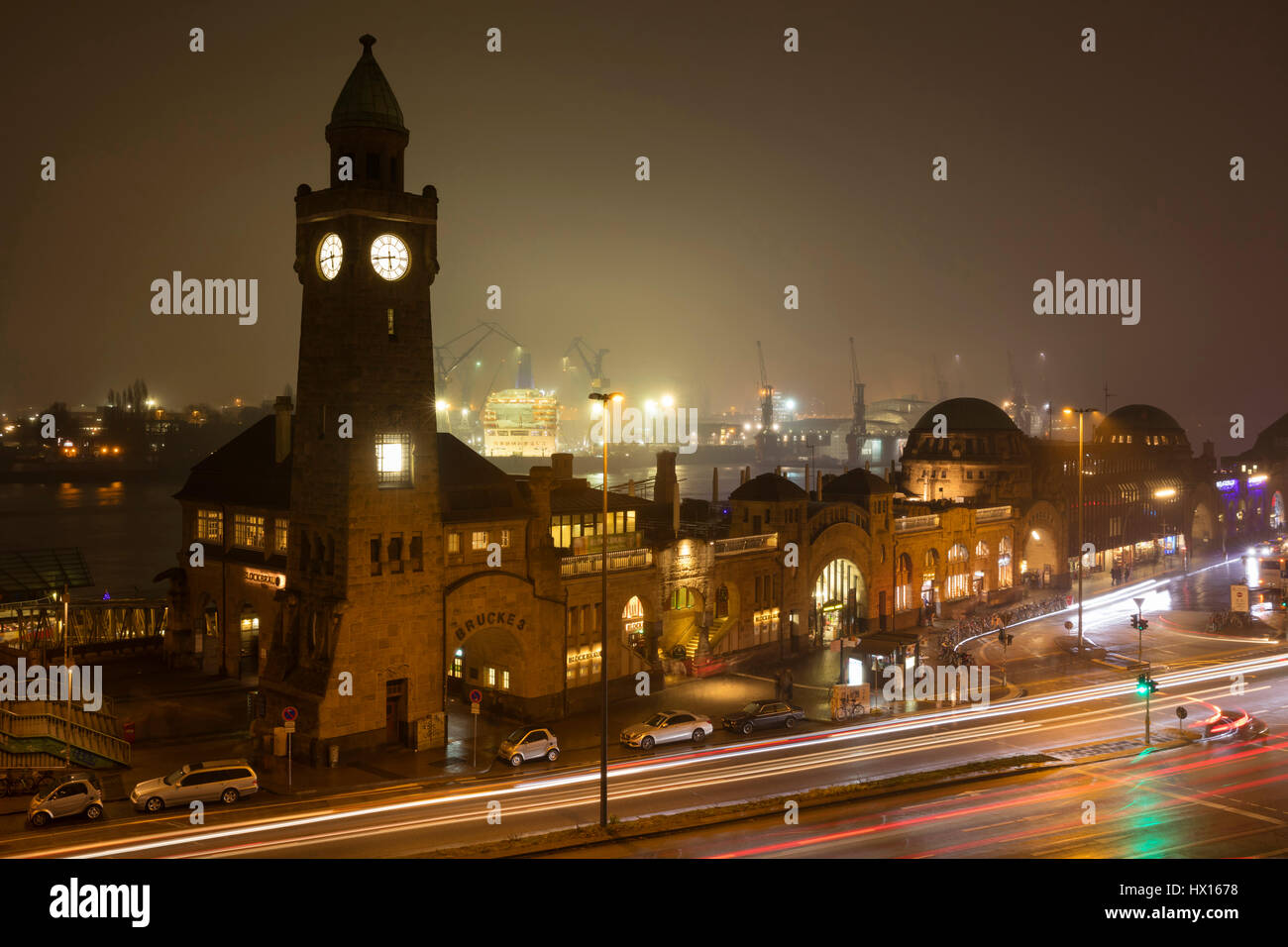 Allemagne, Hambourg, St Pauli embarcadères de nuit Banque D'Images