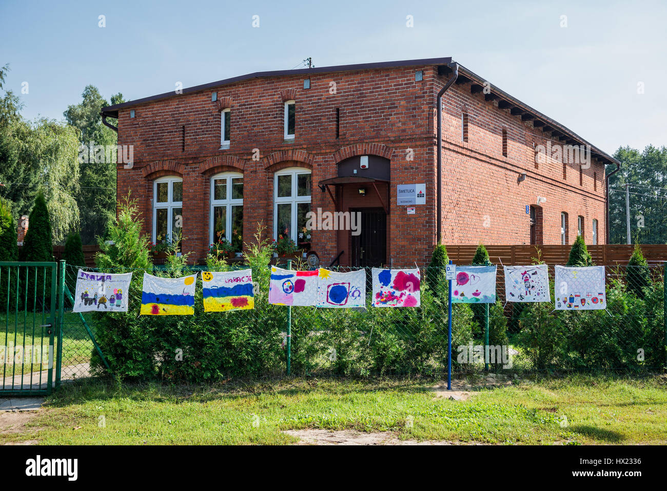 Salle commune pour les enfants de l'école dans Bozenkowo village près de la ville de Bydgoszcz en Pologne, voïvodie de Cujavie-Poméranie Banque D'Images