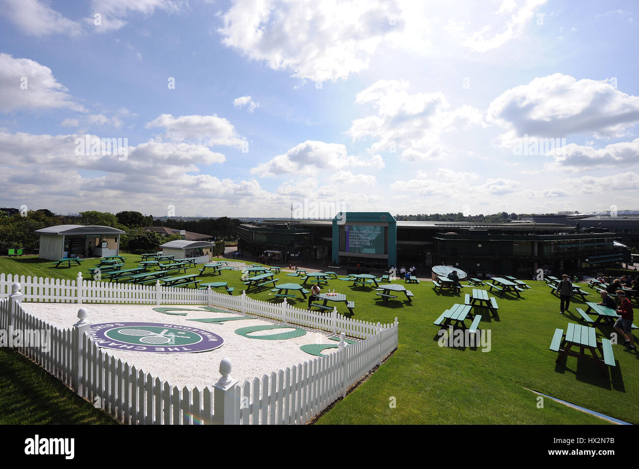 Vue sur cour 1 SHOW le tournoi de Wimbledon le tournoi de Wimbledon 20 LE ALL ENGLAND TENNIS CLUB WIMBLEDON LONDRES Banque D'Images