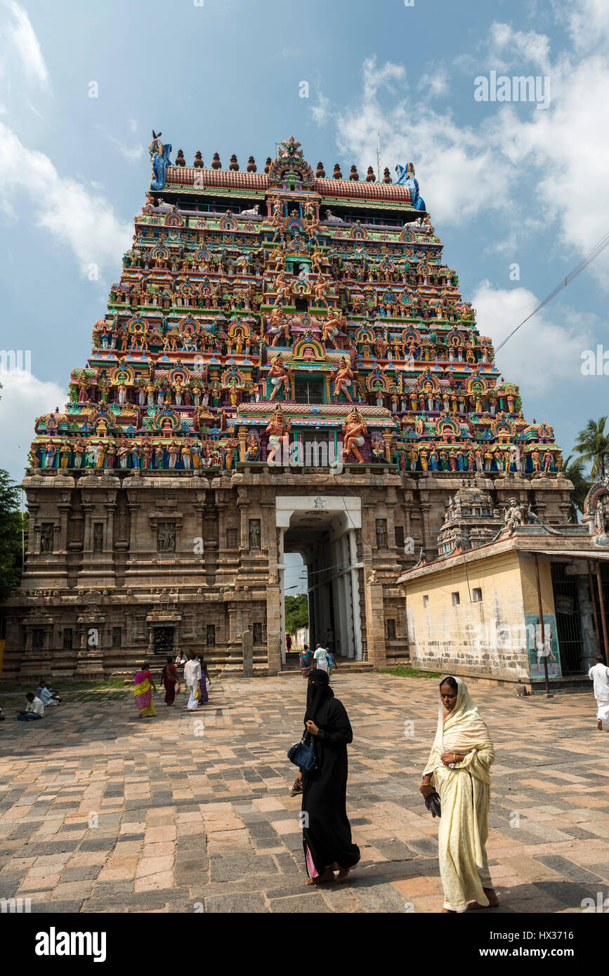 Nataraja temple, Gopuram ou gate tower, Chidambaram, Tamil Nadu, Inde Banque D'Images