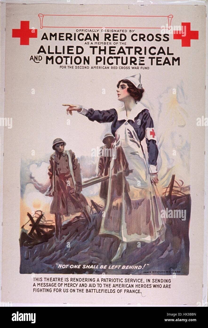 Poster publié par l'American National Red Cross, représentant une infirmière et deux corpsmen sur un champ de bataille, 1917. La permission de la National Library of Medicine. Banque D'Images