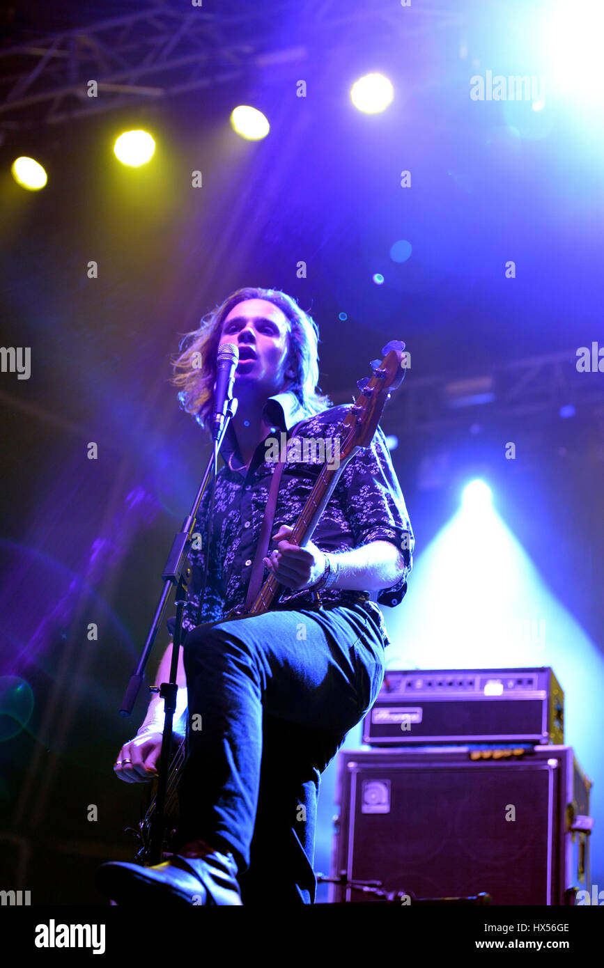 BENICASSIM, ESPAGNE - 17 juil : Palma violets (garage rock band) en concert au Festival le 17 juillet 2015 à Benicassim, Espagne. Banque D'Images