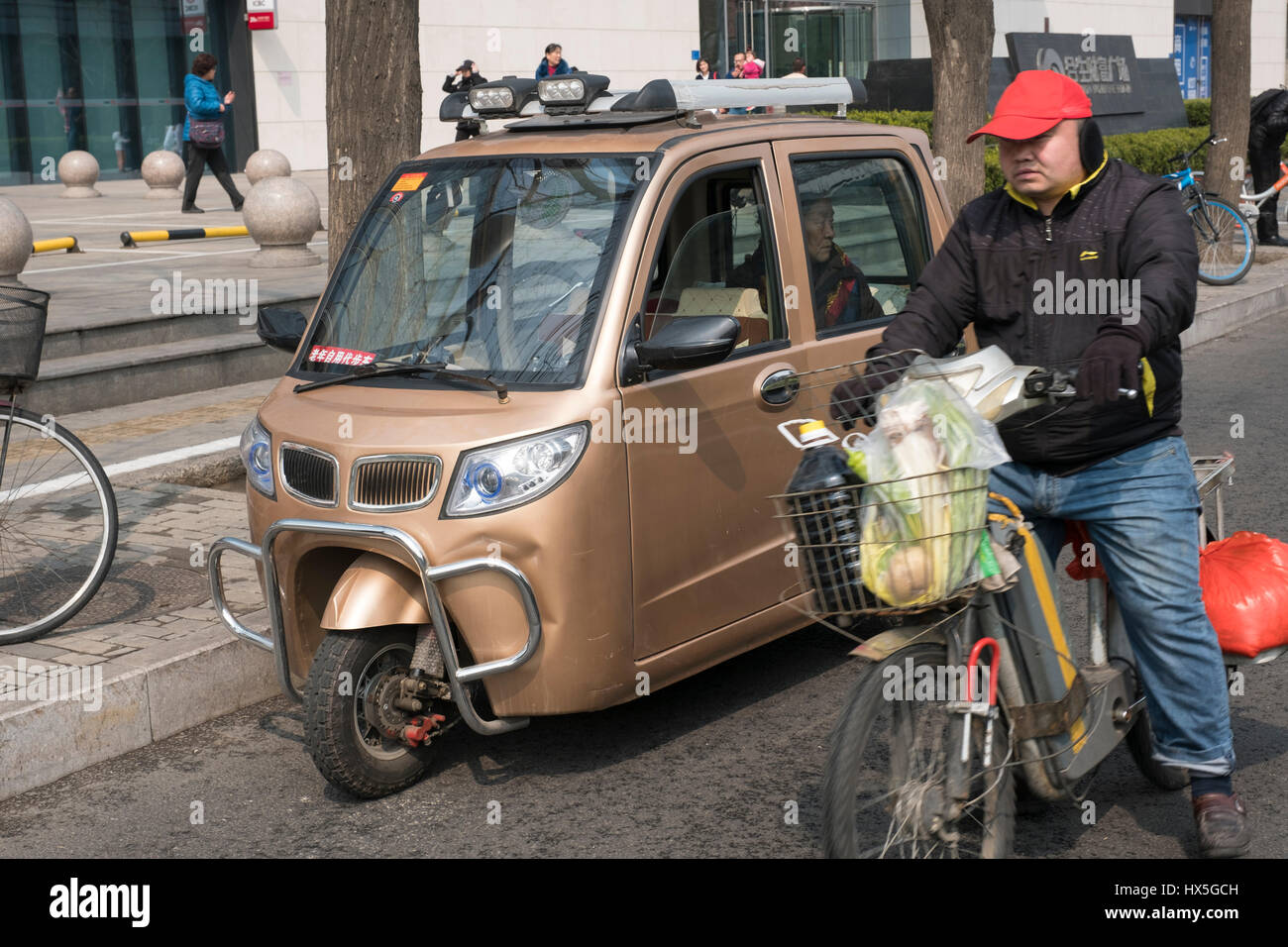Mini voiture électrique sans permis à Beijing, Chine. 27-Mar-2017 Banque D'Images