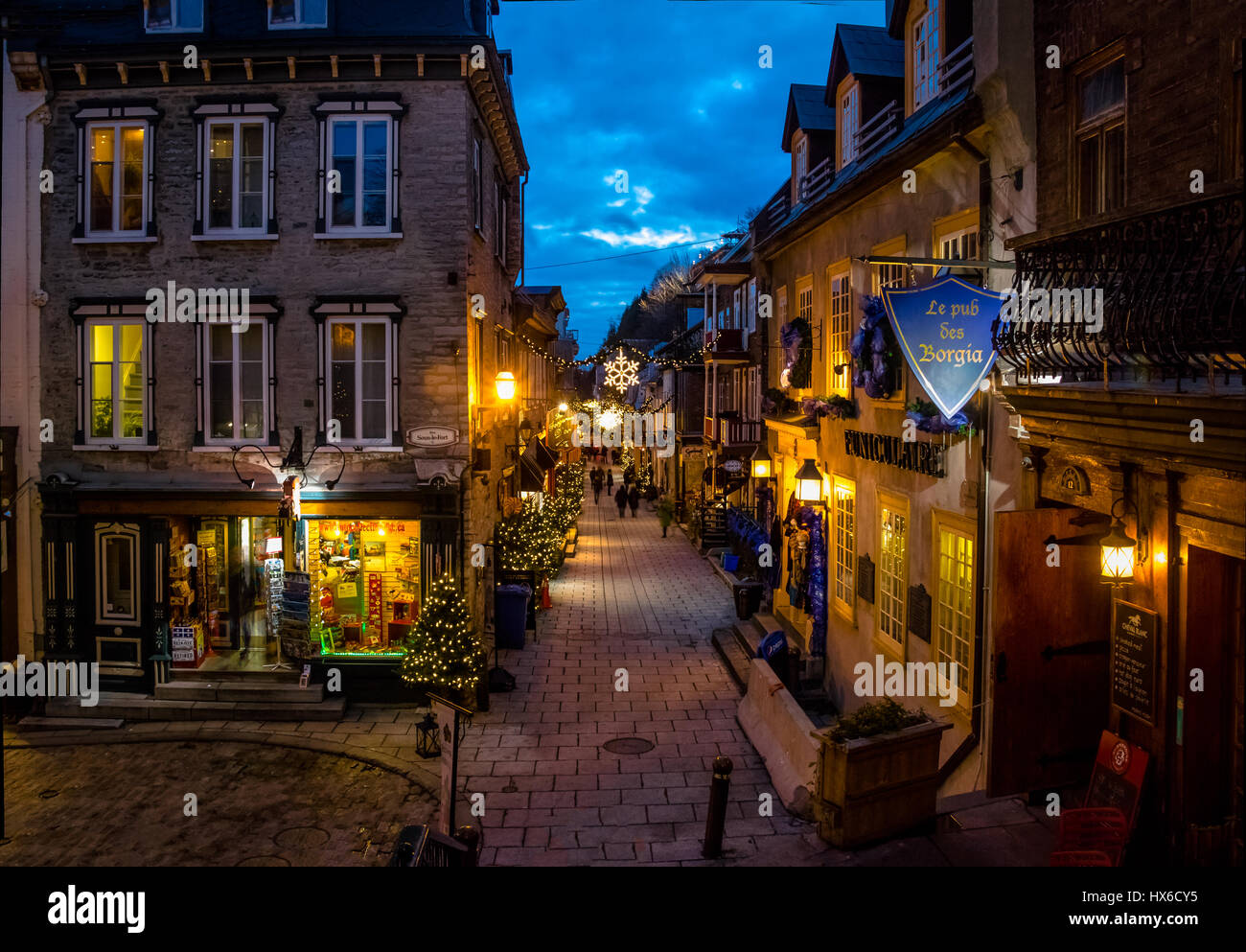 Rue du Petit-Champlain, à bas la vieille ville (Basse-Ville) dans la nuit Banque D'Images