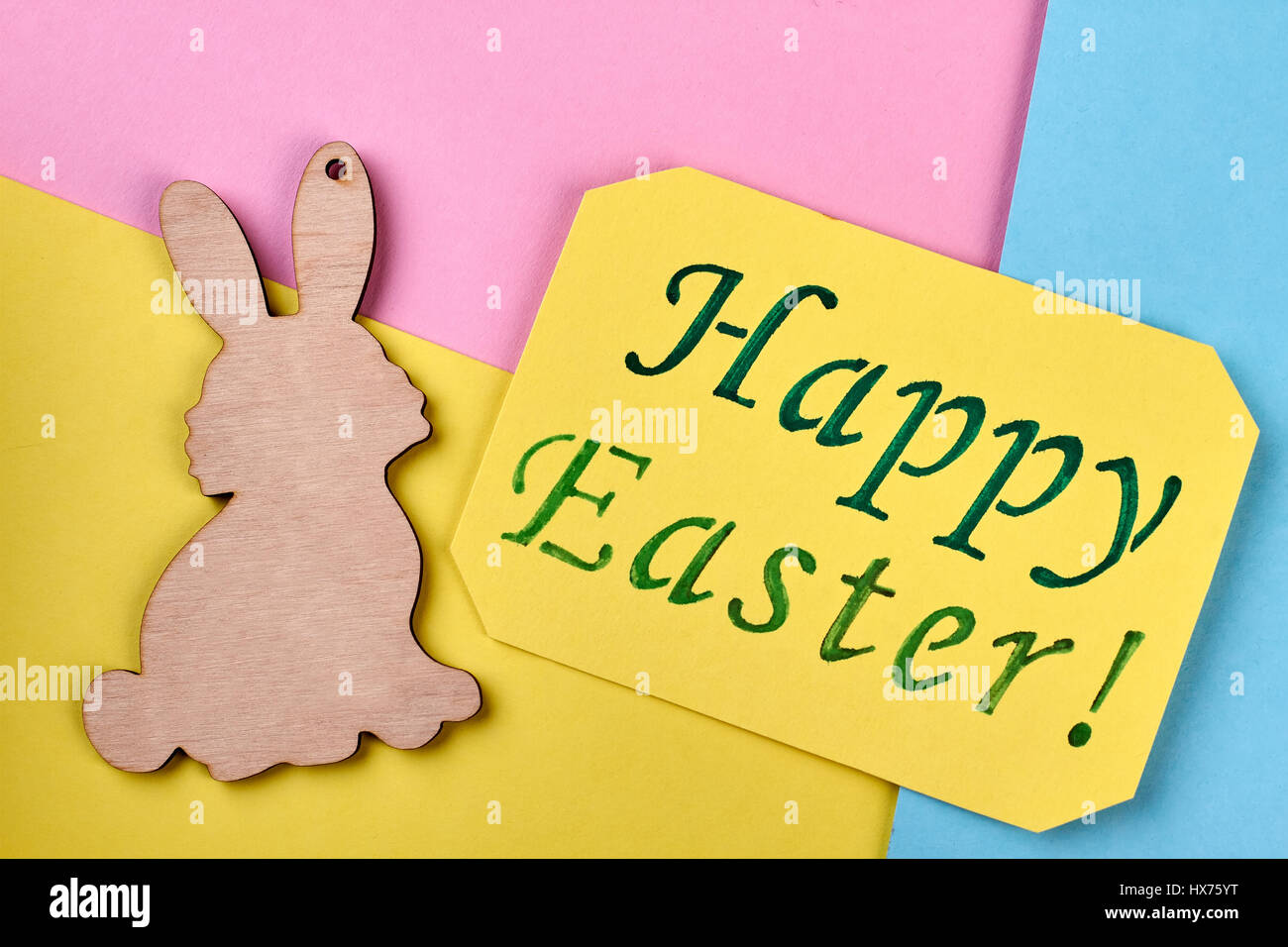 Lapin de Pâques, découpe de contreplaqué carte. Banque D'Images