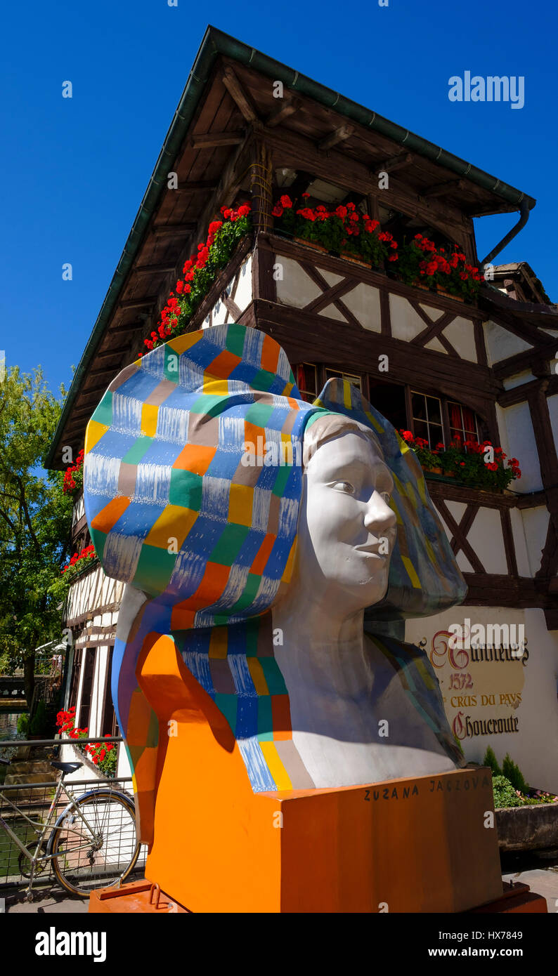 'Un tour de Terre Jaczowa 2007 par Zuzana sculpture, art de la rue, Strasbourg, Alsace, France Banque D'Images