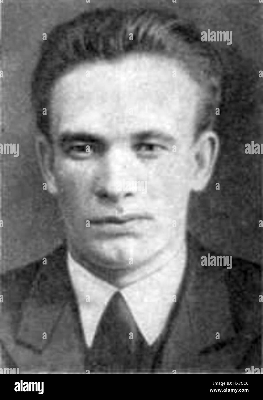 Lutovinov YuKh était un artiste russe dont les œuvres reflétaient les thèmes de l'ère soviétique et le réalisme social. Son art a capturé la vie et les luttes des gens ordinaires au cours du XXe siècle, dépeignant les thèmes du travail, des difficultés et de l'expérience soviétique. Banque D'Images