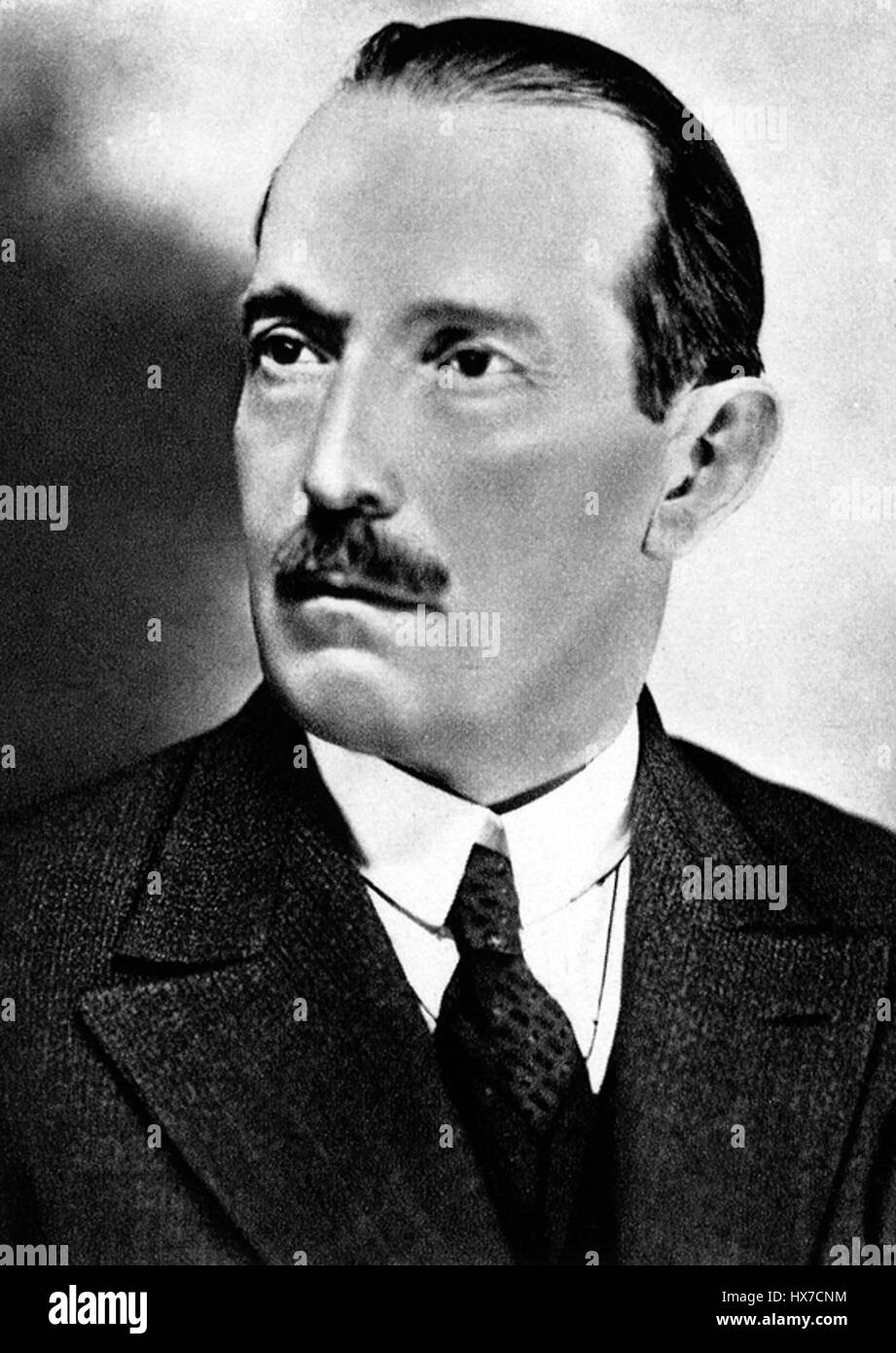 Le *Portrait roy vladimir* fait probablement référence à une représentation artistique du prince Vladimir de la Rus de Kiev, figure historique connue pour sa conversion au christianisme et son rôle dans la christianisation de la Rus de Kiev au cours du Xe siècle. Banque D'Images