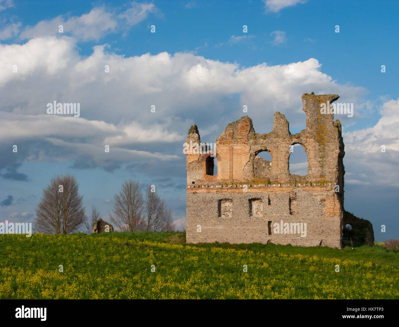 Les vestiges d'un ancien édifice romain à Anguillara, près de Rome, l'Italie a appelé le Banque D'Images