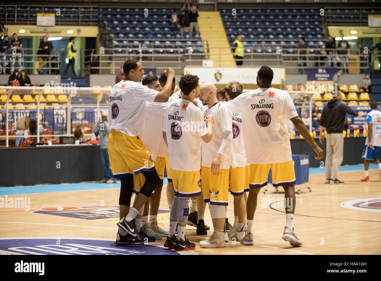 Turin, Italie. 26 mars 2017 un match de basket-ball ; Fiat Turin contre Cantù, au Palaruffini Crédit photo : Alberto Gandolfo/Alamy Live News Banque D'Images