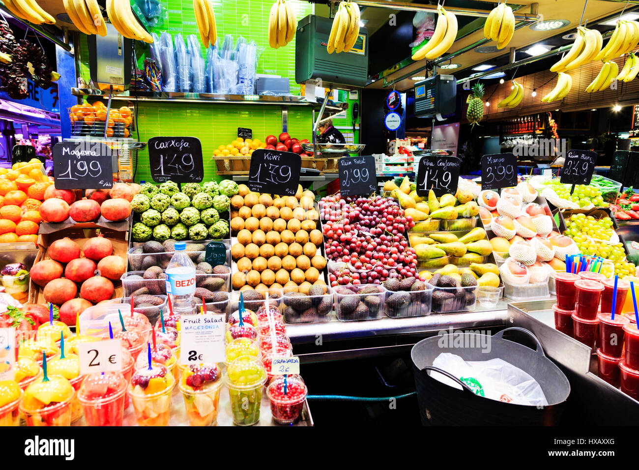 Décrochage Smoothie, Mercat de la Boqueria, La Rambla, Barcelone, Catalogne, Espagne Banque D'Images