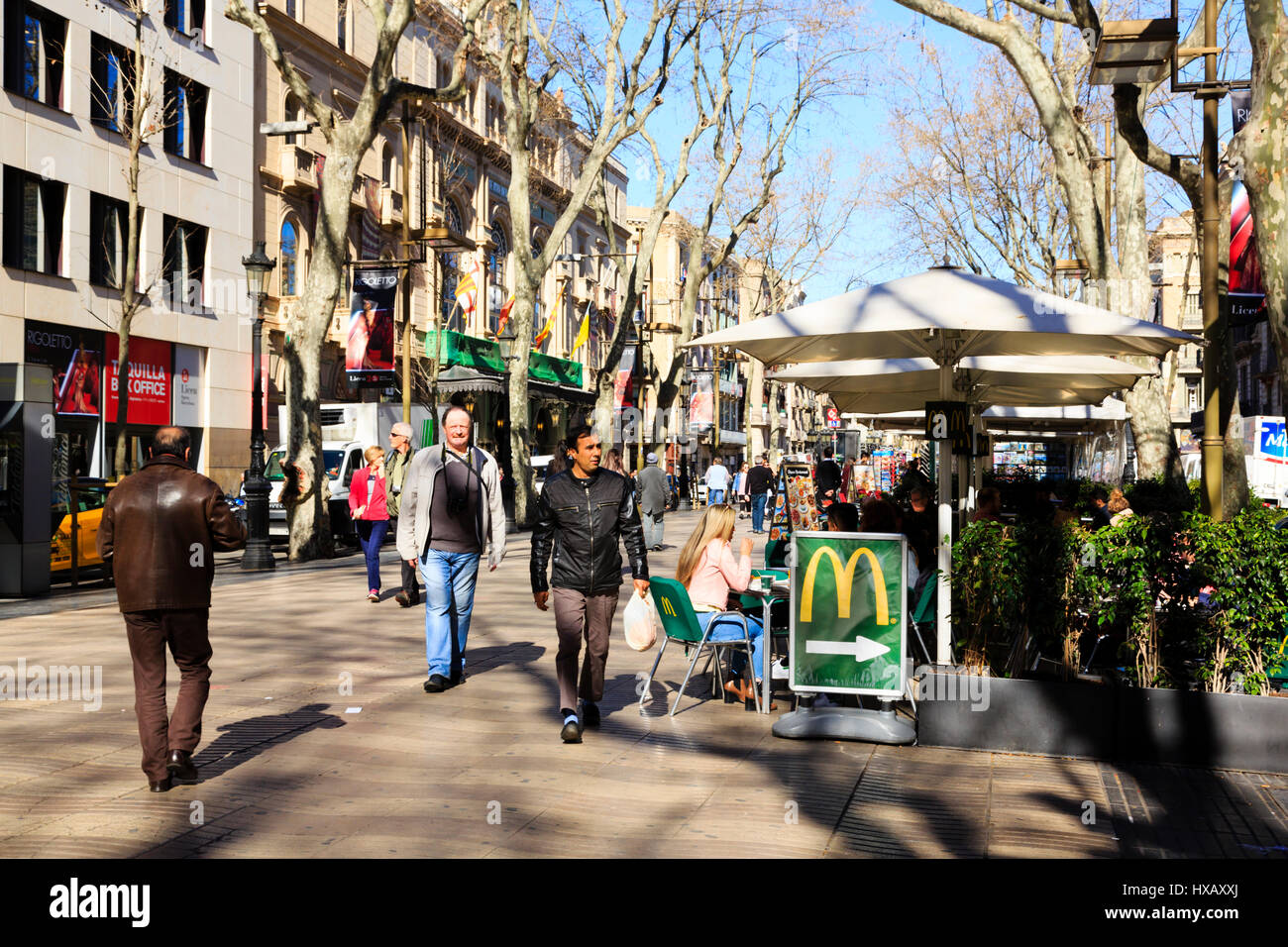 Chaussée McDonalds cafe, La Rambla Catalunya, Barcelone, Espagne Banque D'Images