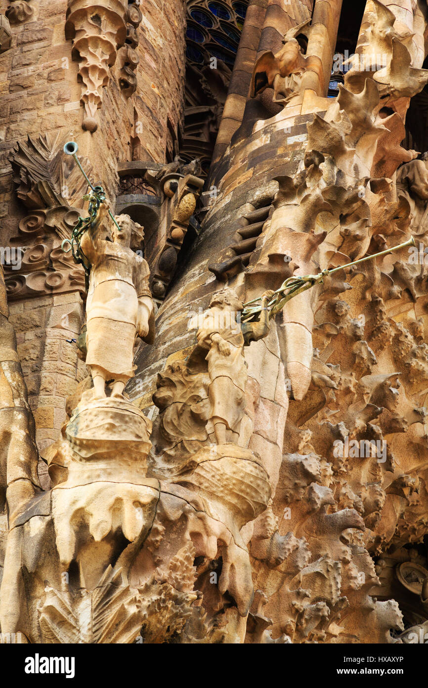 Détail de la façade de la Nativité de la Sagrada Familia de Gaudi, Barcelone, Catalogne, Espagne. Banque D'Images