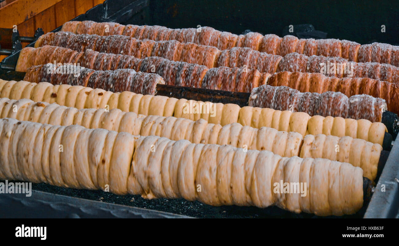 Specialite De Boheme A Prague Le Celebre Gateau De Cheminee Photo Stock Alamy