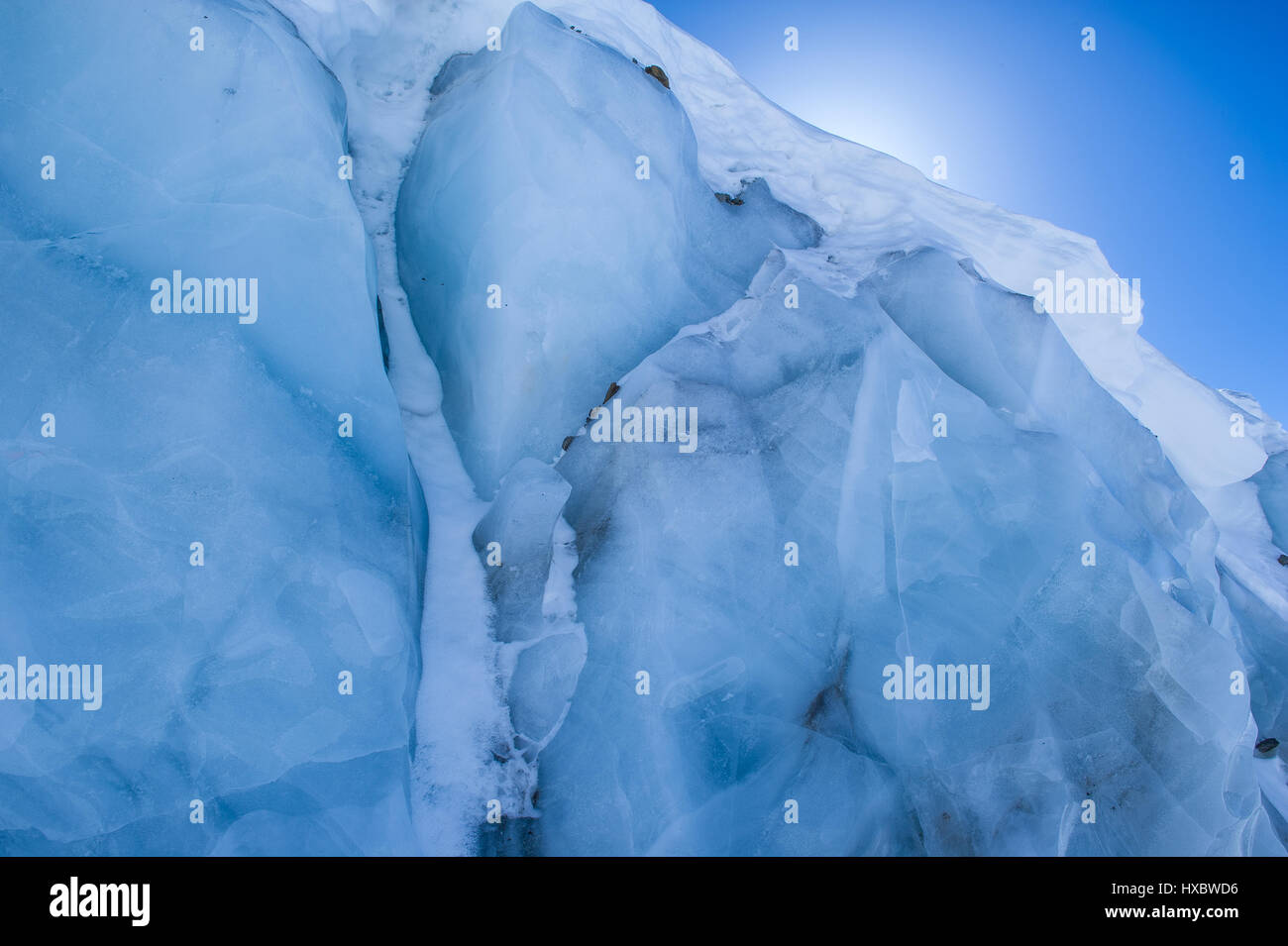 Un bloc de glace d'un glacier dans les alpes Banque D'Images