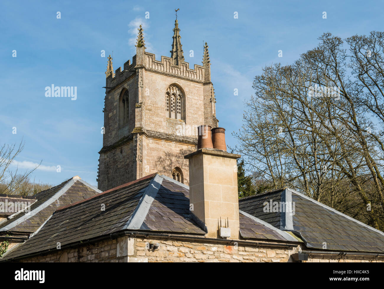 La tour de château Combe église paroissiale dans le Wiltshire, Angleterre Banque D'Images
