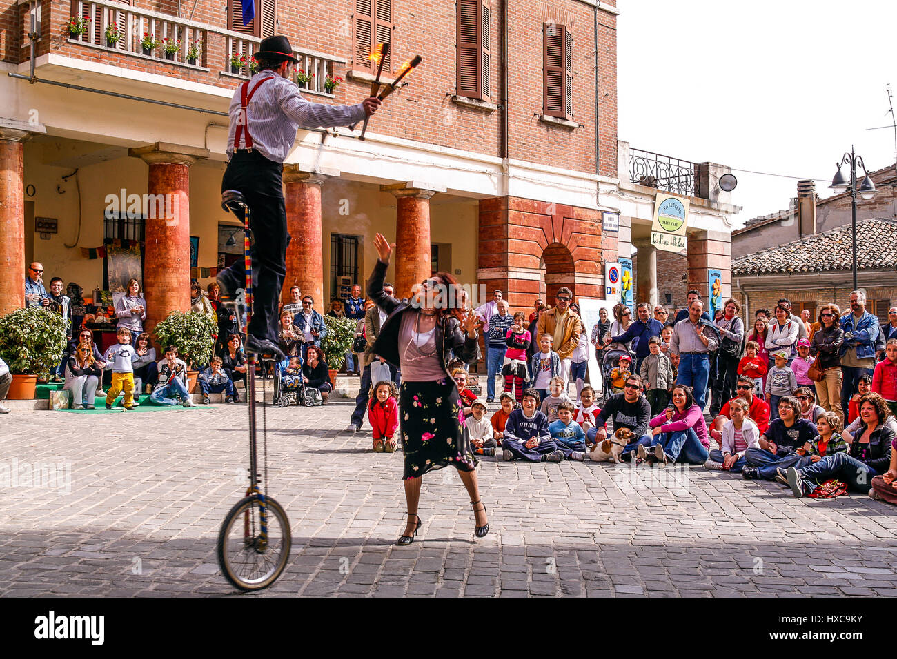 Italie Emilie Romagne Saludecio Entertainment Street Banque D'Images