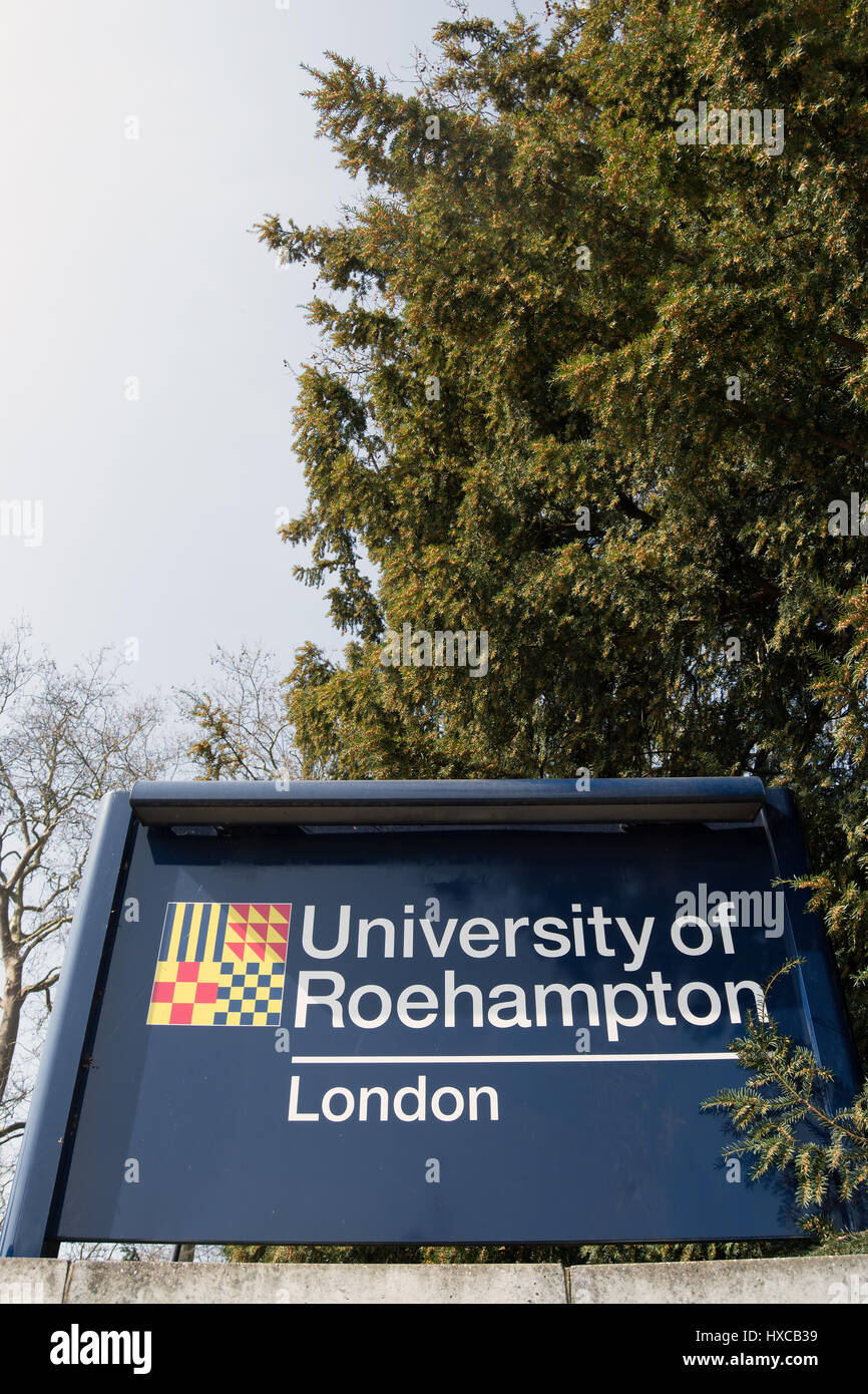 Inscrivez-vous pour l'université de Roehampton, Londres, Angleterre du Sud-Ouest Banque D'Images