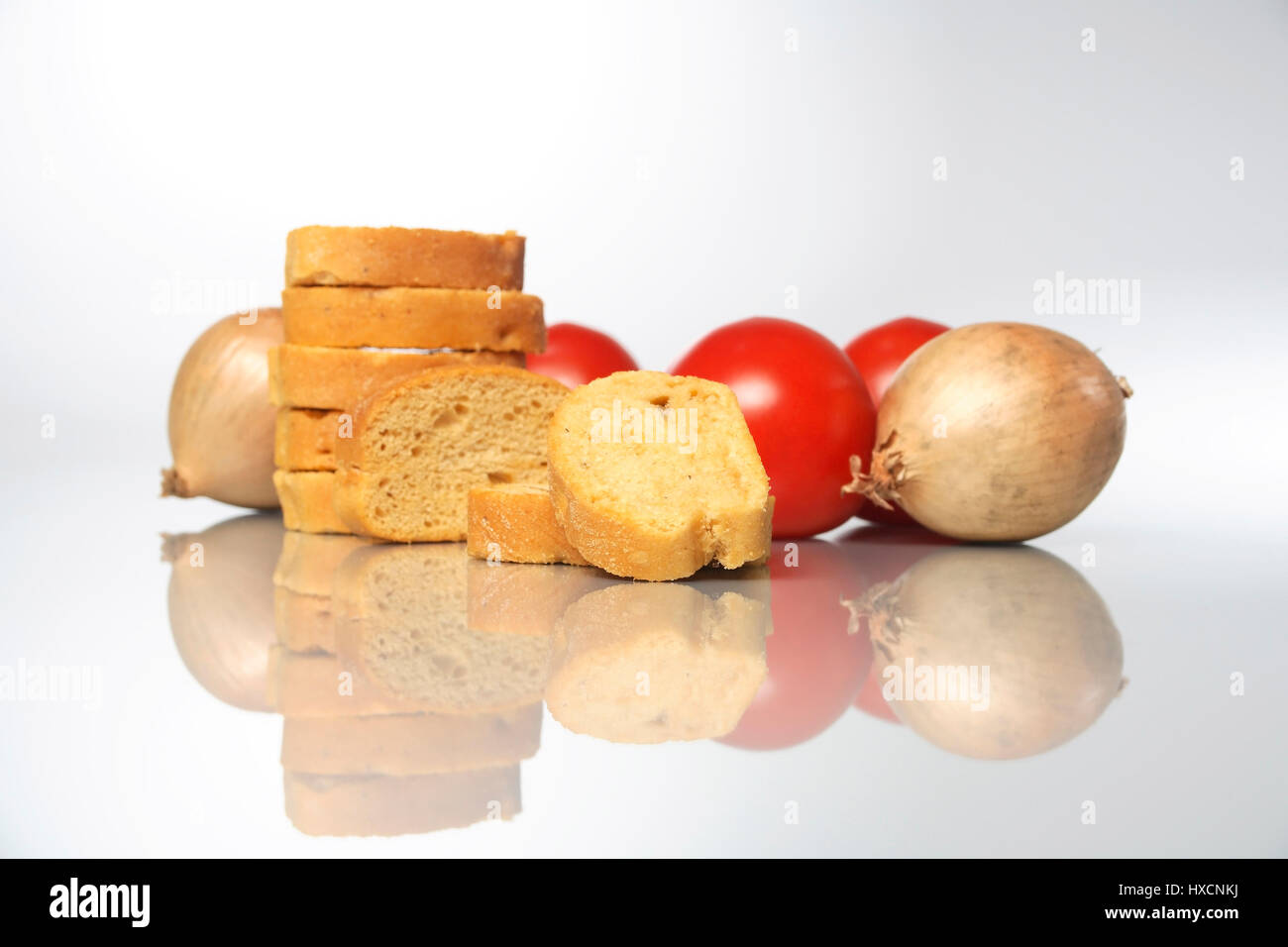 Pain Bruschetta aux tomates et oignons, Bruschetta Brot mit Tomaten und Zwiebeln Banque D'Images