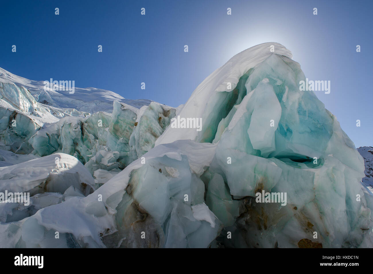 Un bloc de glace d'un glacier dans les alpes Banque D'Images