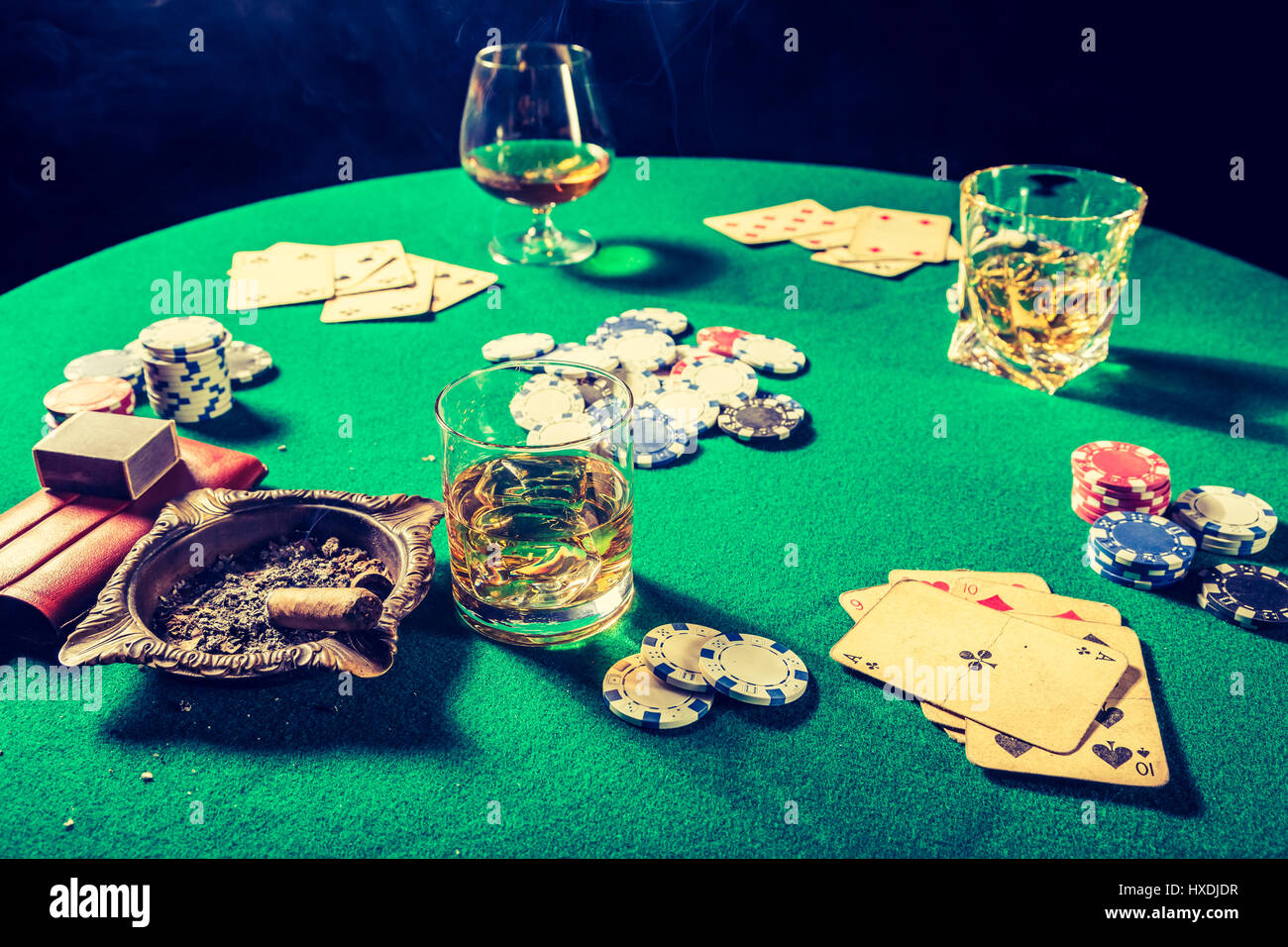 Gros plan du tableau de jeu avec des Jetons et cartes Banque D'Images