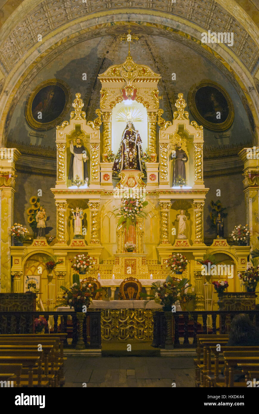 L'Équateur, Quito, Iglesia Santo Domingo, autel Banque D'Images