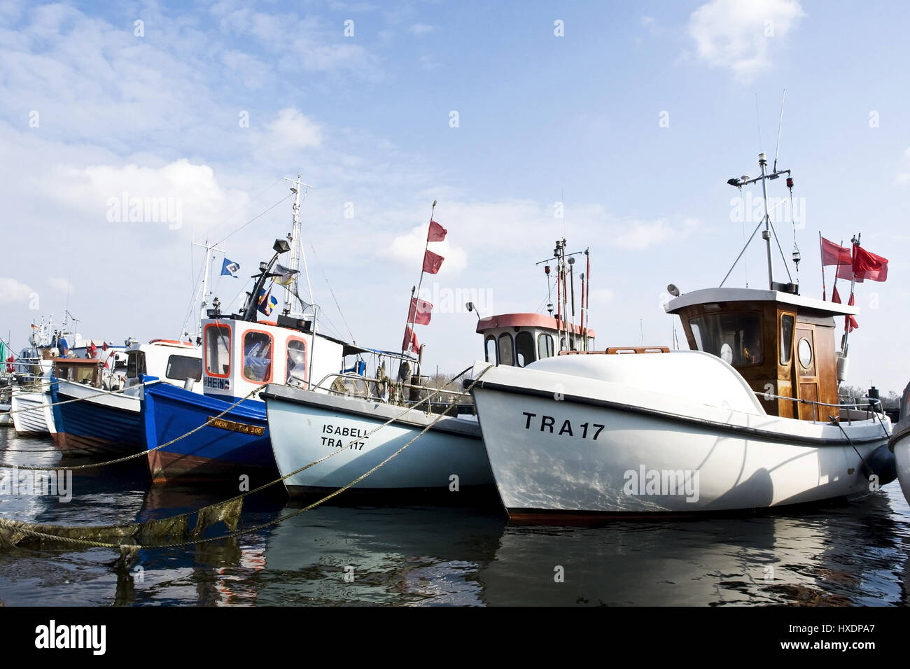 Chalutier de pêche dans le port, Fischkutter im Hafen Banque D'Images