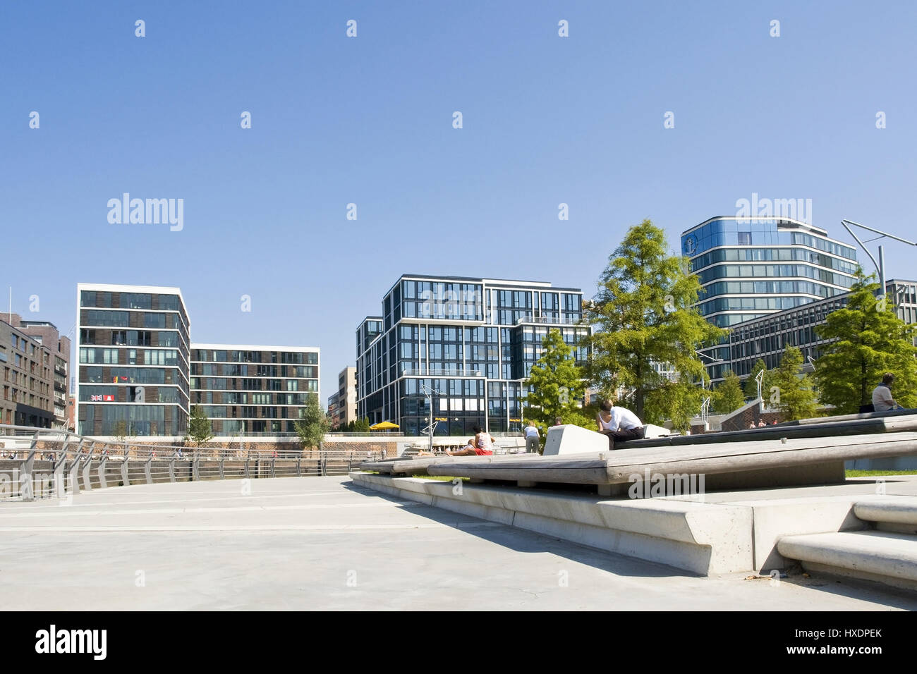 L'architecture moderne en terrasses du Marco Polo dans la ville portuaire de Hambourg, l'architecture à la mode au Marco Polo terrasses dans le port ci Banque D'Images