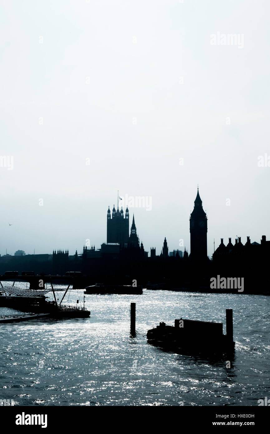 Toits de Londres Big Ben Parlement Silhouette Tamise Graphic Banque D'Images