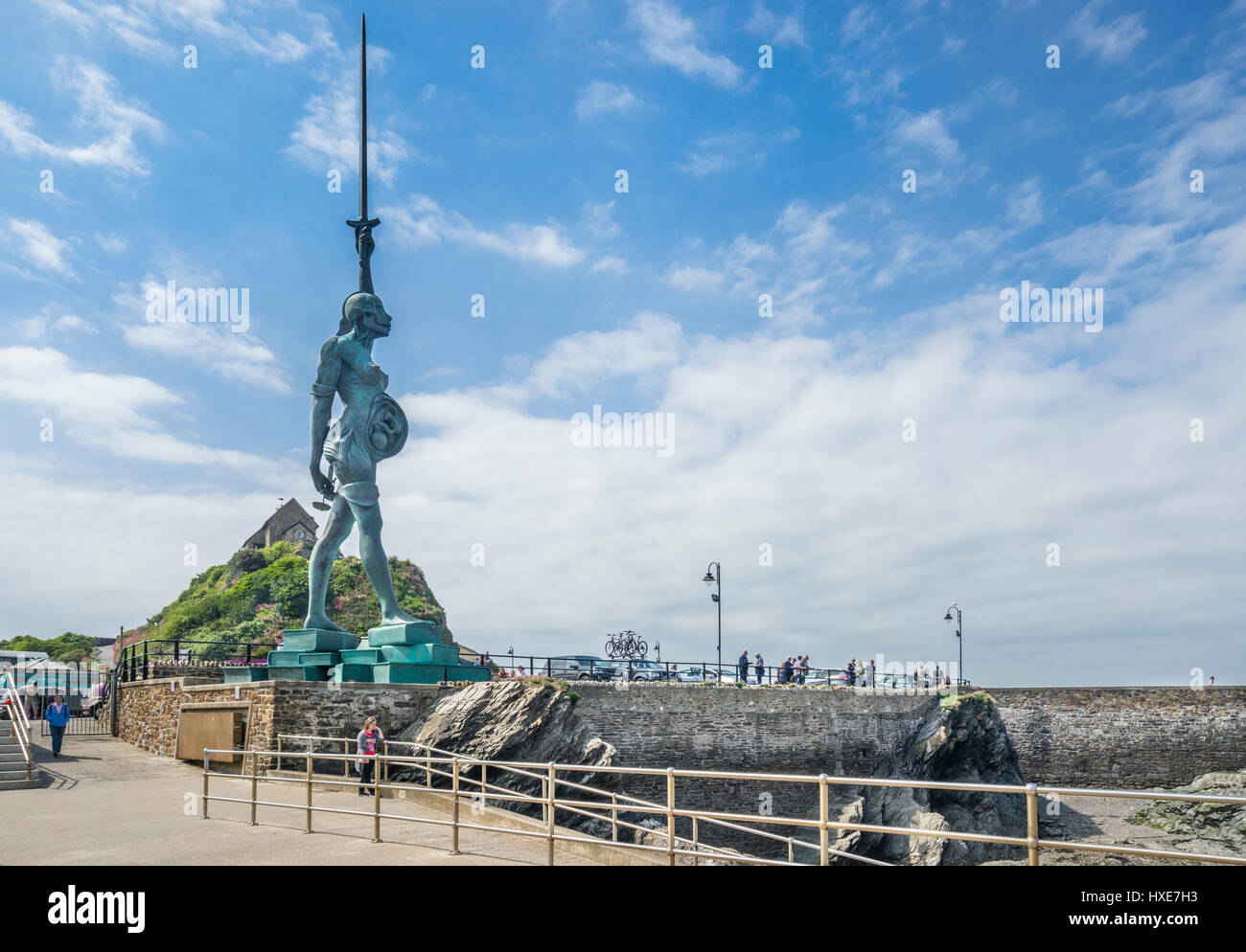 Royaume-uni, Angleterre du Sud-Ouest, North Devon, port d'Ilfracombe, bronce "statue" Verity par Damien Hirst, les 20,25 mètres monument est une allégorie f Banque D'Images