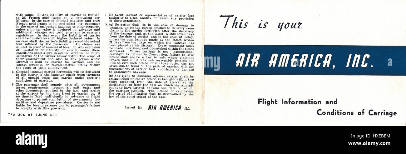 Ère de la guerre du Vietnam à partir de la brochure intitulée 'Air America c'est l'Air America, Inc. l'information de vol et des conditions de transport qui définit les politiques de la compagnie aérienne traitant des conditions de service telles que la responsabilité pour les bagages, Juin, 1968. Banque D'Images